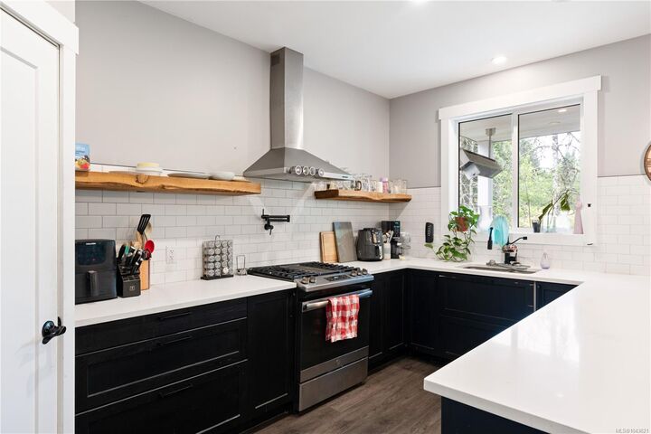 Property Photo: 682 Shawnigan Lake Rd BC V0R 2L0