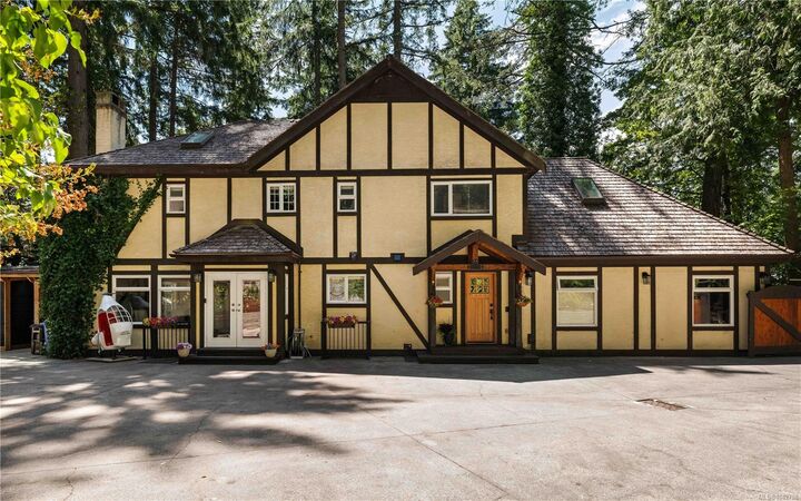 Property Photo: 3049 Telegraph Rd BC V0R 2P0