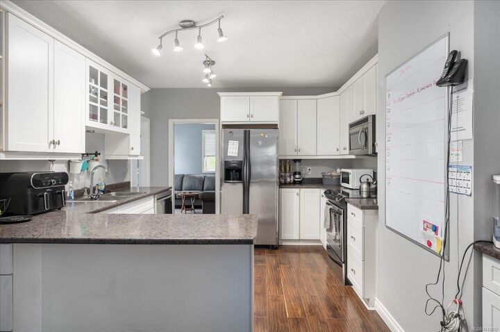 Property Photo:  342 Howard Ave  BC V9R 3R7 