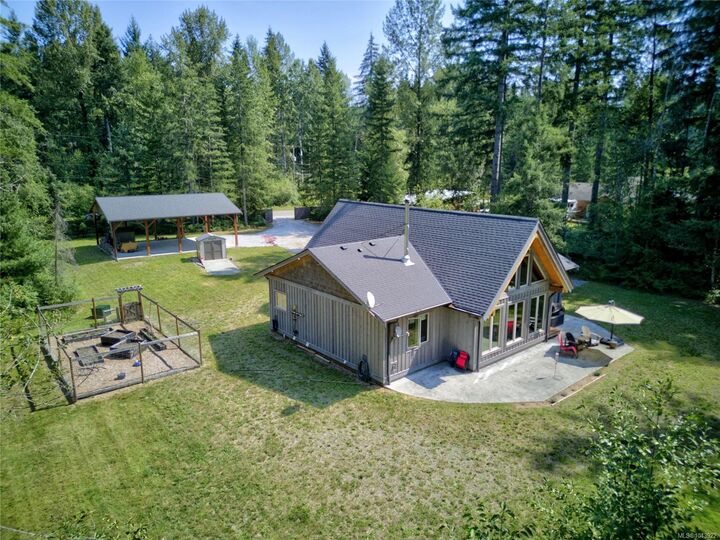 Property Photo: 2817 Bruce Rd BC V9J 1B7