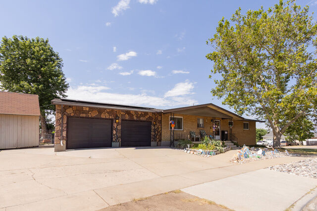 Property Photo:  4251 S 2350 W  UT 84067 