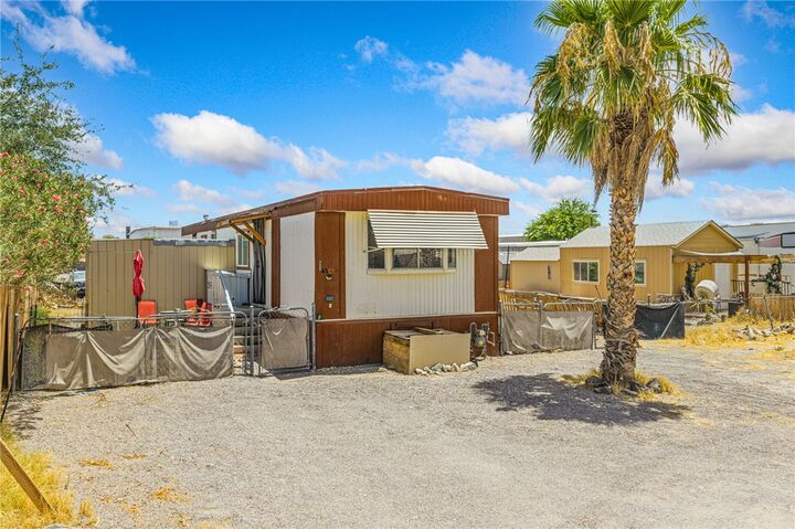Property Photo: 4586 Camino Ejercito Street AZ 86426