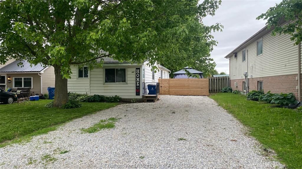 Property Photo:  995 North Street  ON N0P 1M0 