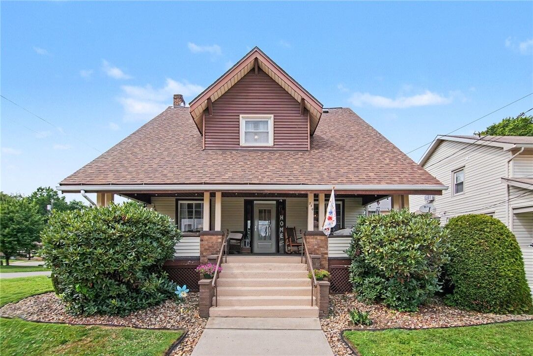 Property Photo:  310 Glen Ave  PA 16117 