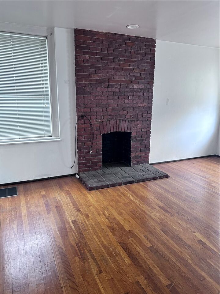 Property Photo:  5807 Bartlett St 3  PA 15217 