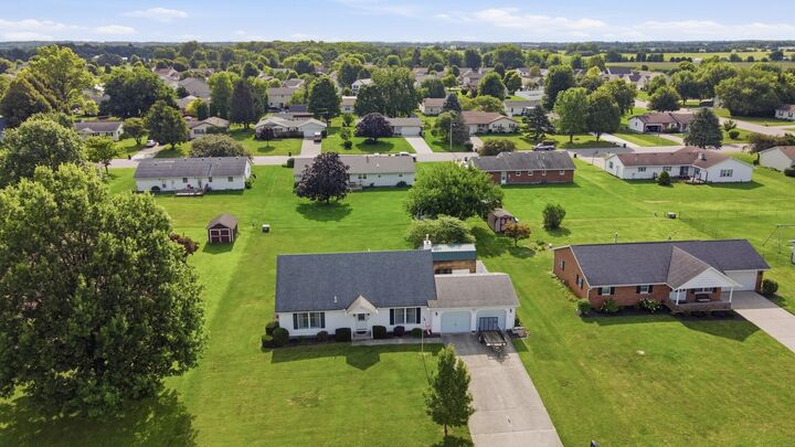 Property Photo:  373 New Haven Drive  OH 43078 