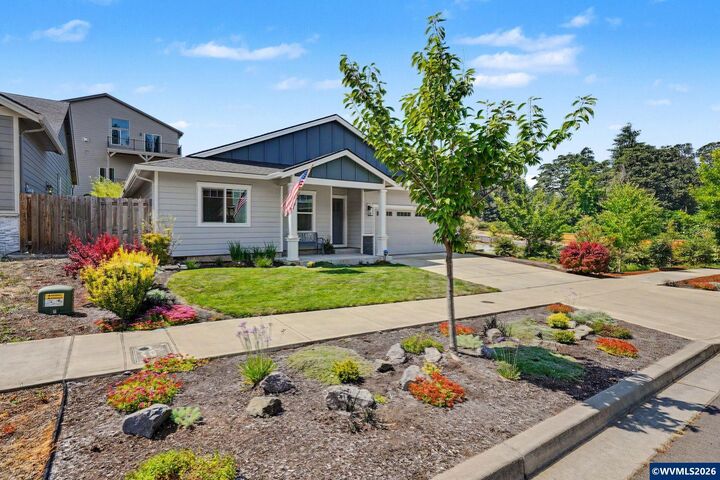 Property Photo:  5721 Springwood Av SE  OR 97306 