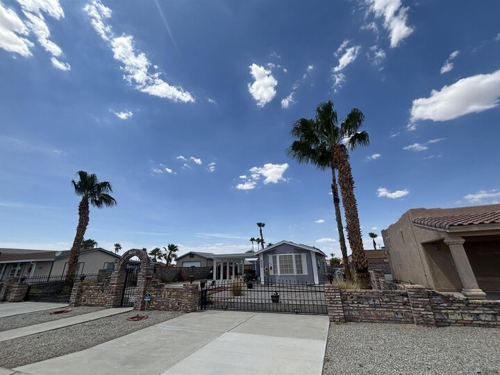 Property Photo: 13766 E 52 St AZ 85367