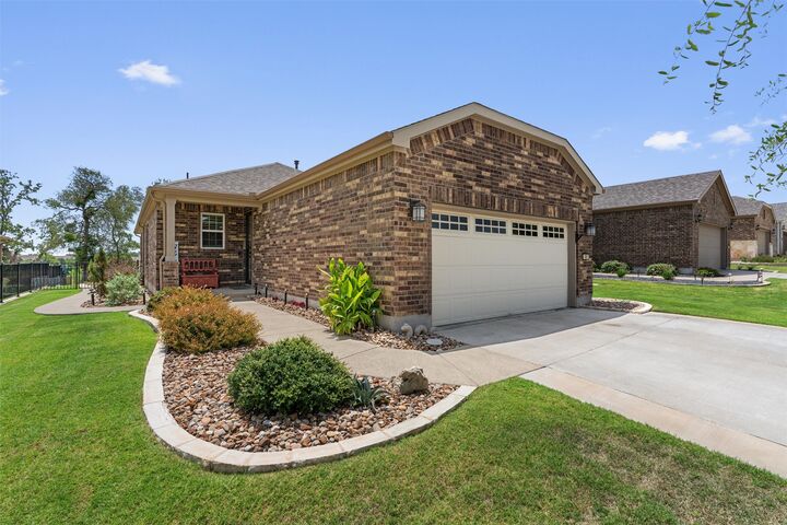 Property Photo:  408 Yorktown Street  TX 78633 