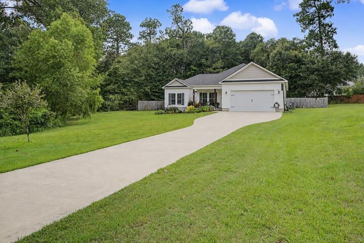 Property Photo:  214 Autumn Leaf Dr  GA 31763 