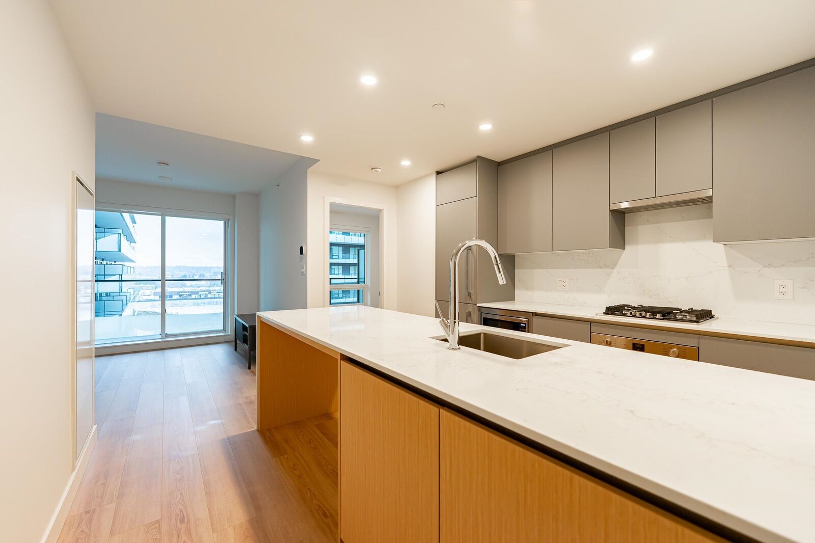 Property Photo: 7977 Lansdowne Road 902 BC V6X 0X7