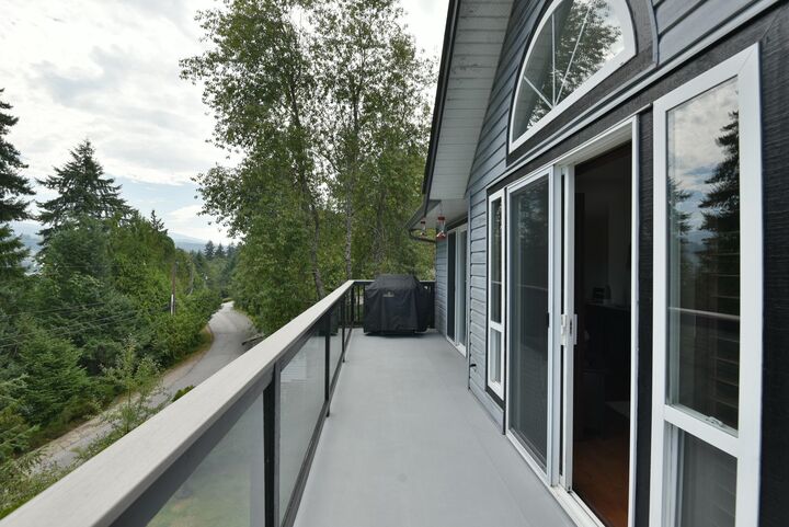 Property Photo:  5866D Turnstone Crescent  BC V7Z 0L9 