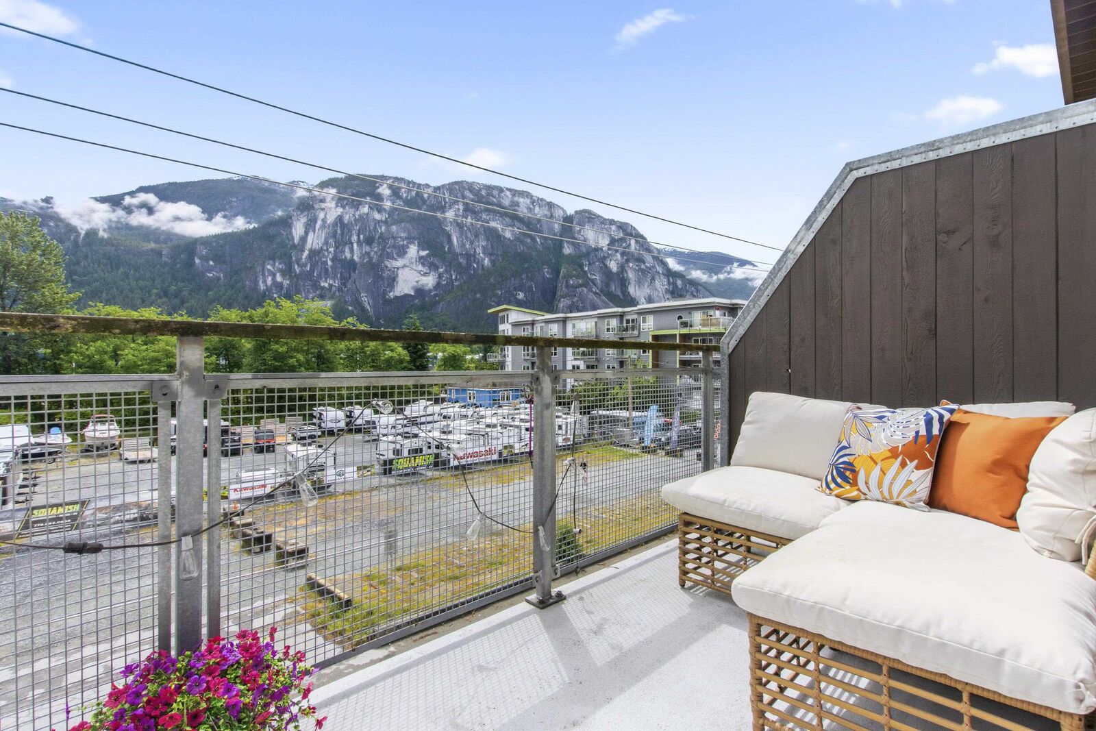 Property Photo:  38142 Cleveland Avenue 306  BC V8B 0A4 