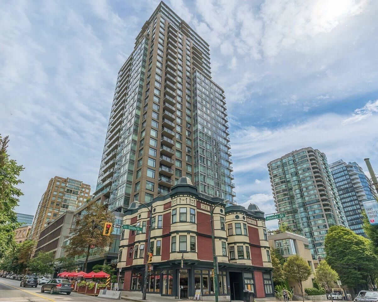 Property Photo:  888 Homer Street  BC V6B 0H7 