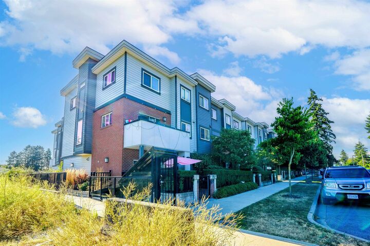 7247 140 Street 38 — photo 1