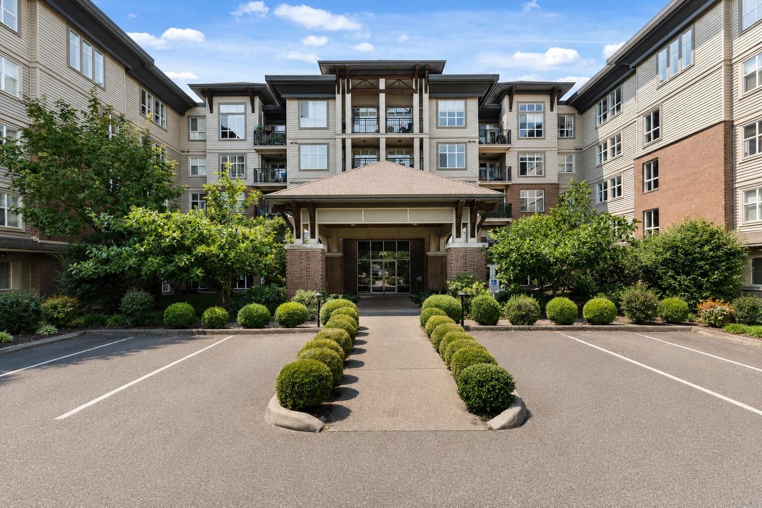 Photo de la propriété: 8955 Edward Street 403 BC V2P 4E2