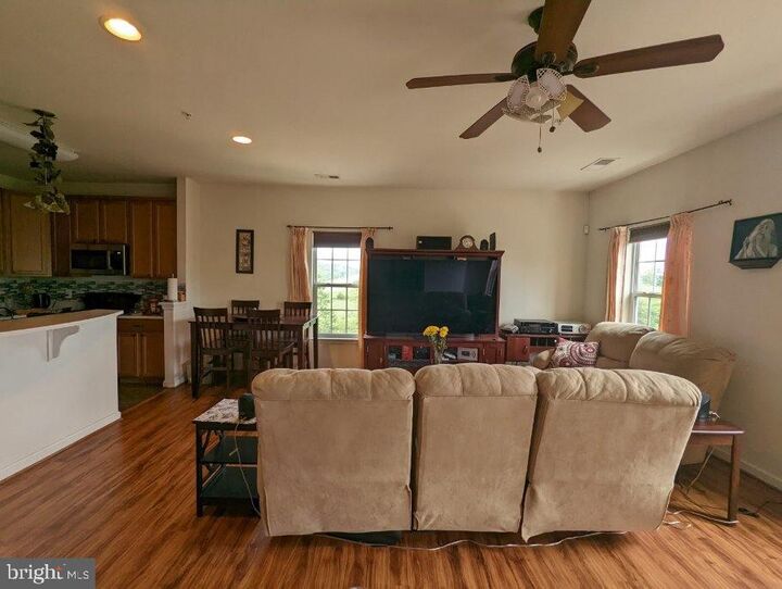 Property Photo: 25317 Patriot Terrace VA 20105
