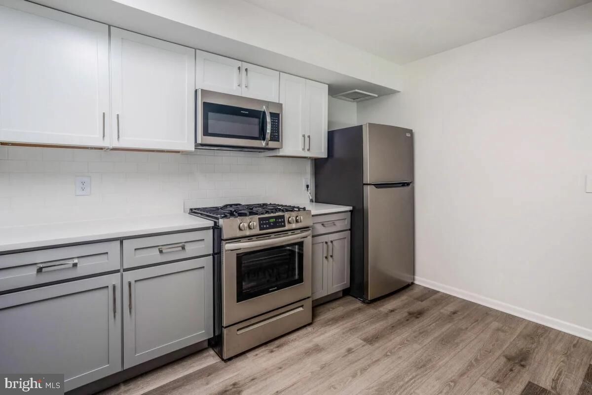 Property Photo:  1699 Yale Place 407  MD 20850 