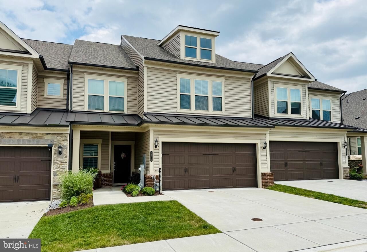 Property Photo: 8102 Lisa Lane 55 MD 20759