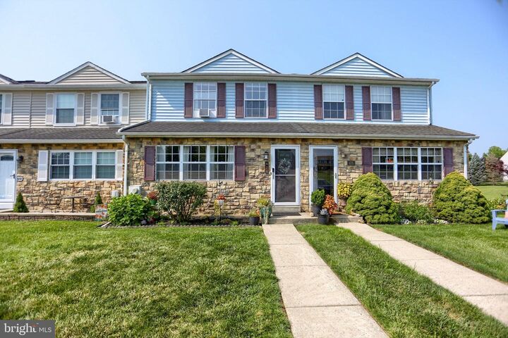 Property Photo:  478 Devon Court 449  PA 19335 
