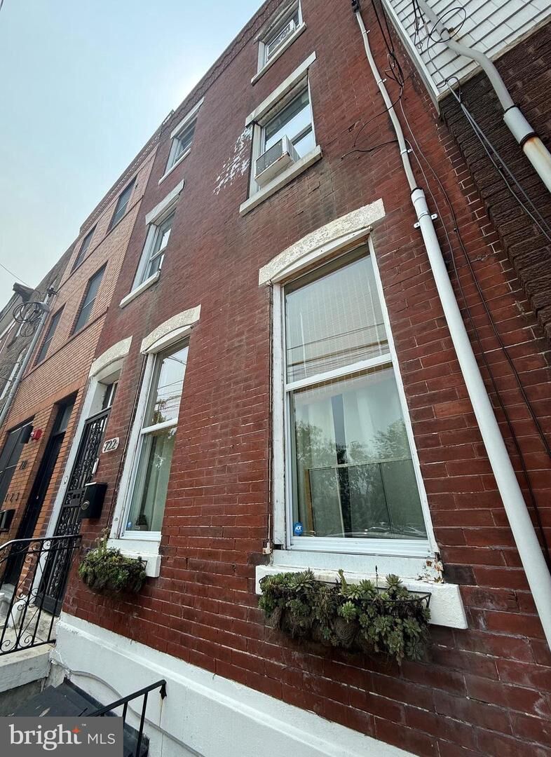 Property Photo:  722 Christian Street  PA 19147 