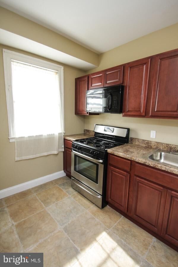 Property Photo:  1260 Oak Lane Avenue J  PA 19126 