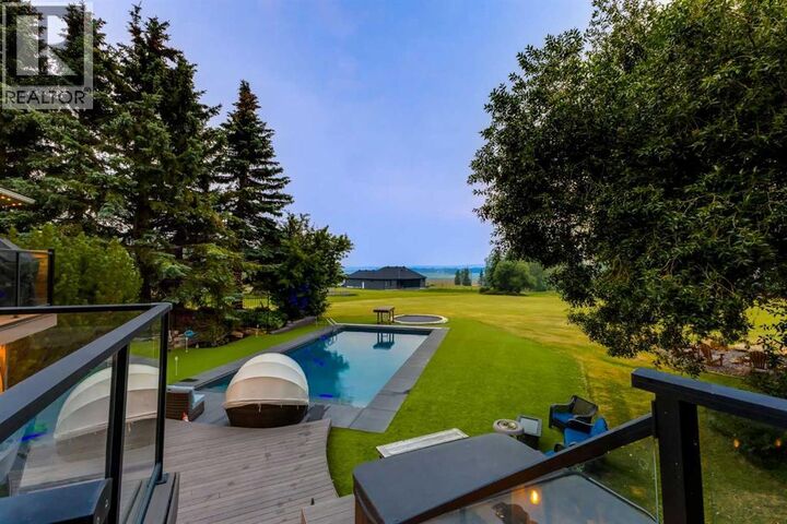 Property Photo: 31 Rosewood Drive Southwest AB T3Z 3K7