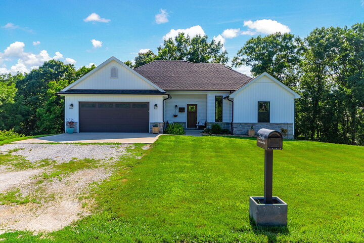 Property Photo:  16636 Kimber Ridge Ct  MO 65233 