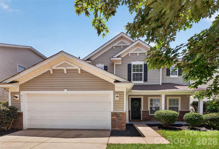 Property Photo:  8932 Oransays Way  NC 28278 