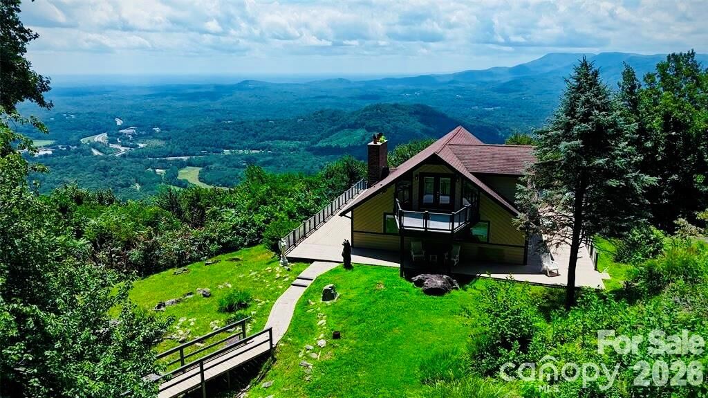 Property Photo:  370 Mountain Side Drive  NC 28722 