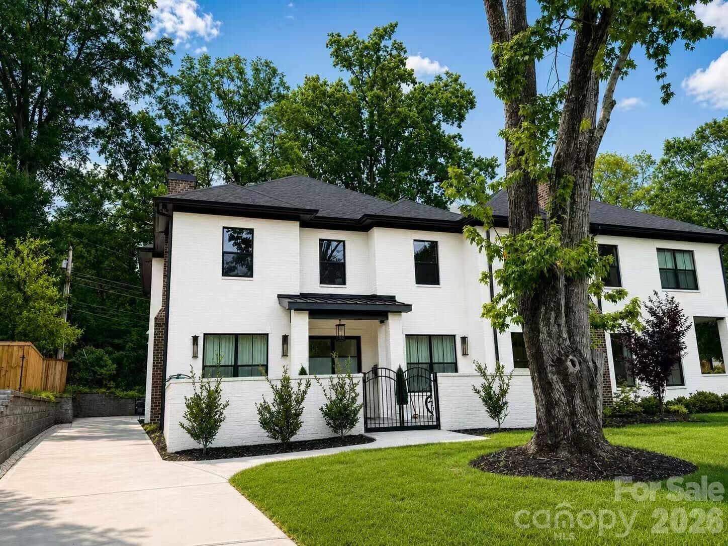 Property Photo:  1329 Bywood Lane  NC 28209 