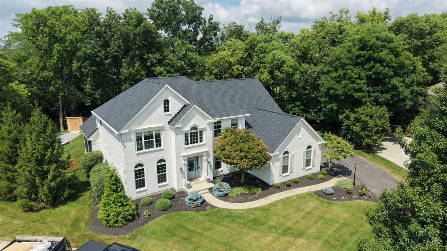 Property Photo: 5869 Buckingham Lane OH 45040