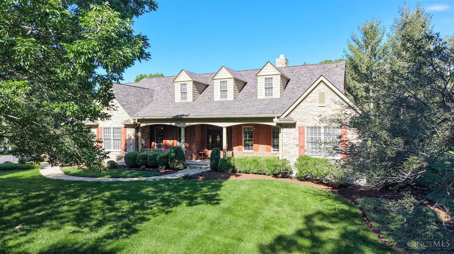Property Photo:  8000 Chinquapin Lane  OH 45243 