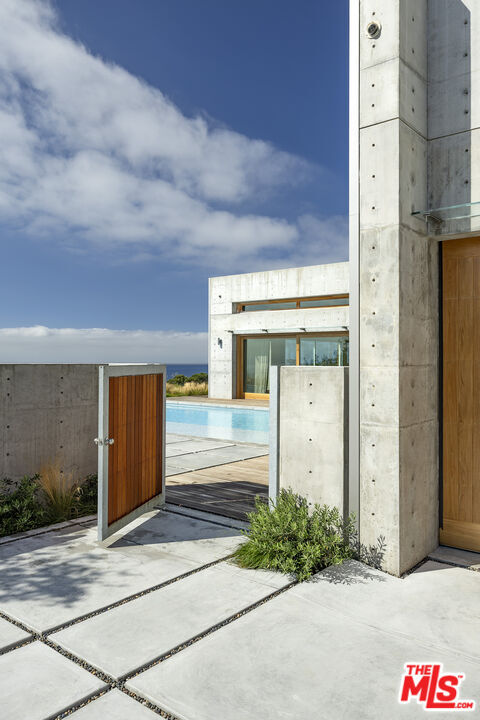 Property Photo:  24689 Pacific Coast Hwy  CA 90265 