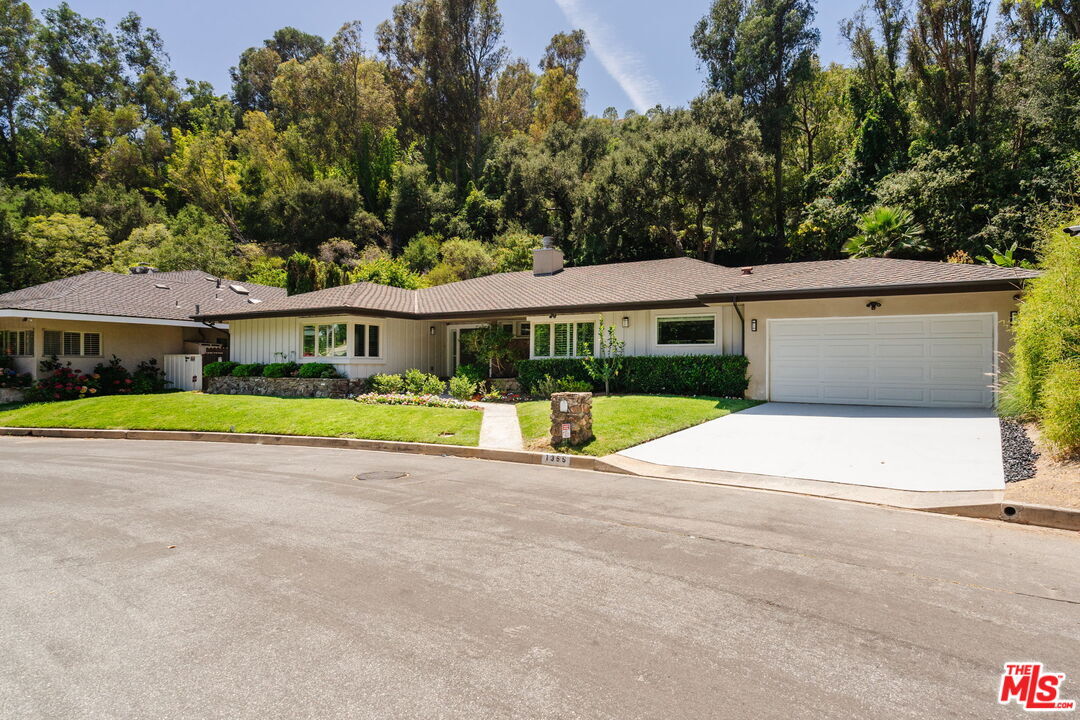 Property Photo:  1355 Shadybrook Dr  CA 90210 