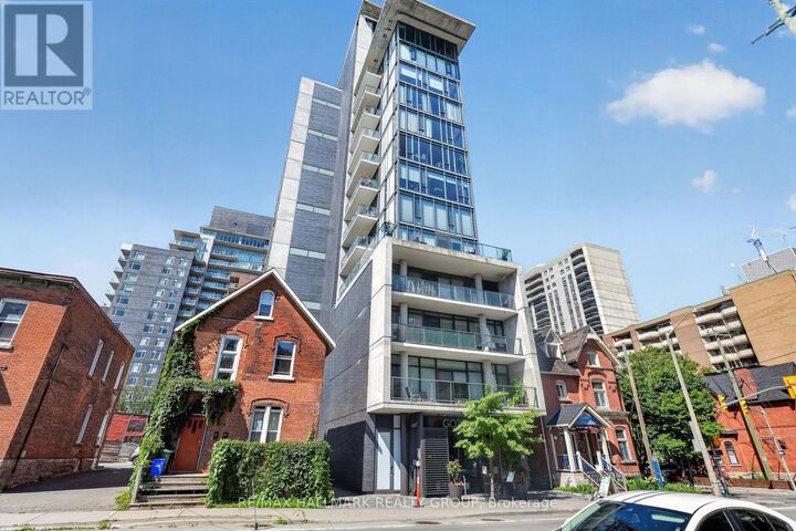 Property Photo: 224 Lyon Street North 1411 ON K1R 0C1