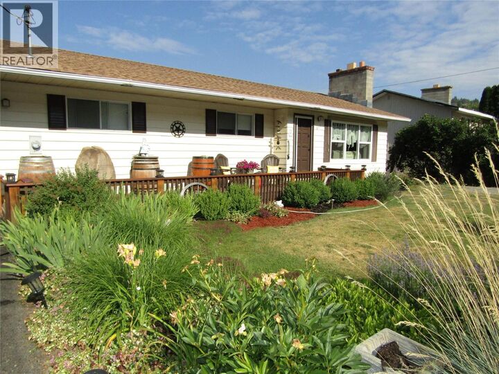 Photo de la propriété: 817 Kimberley Avenue BC V0H 1J0