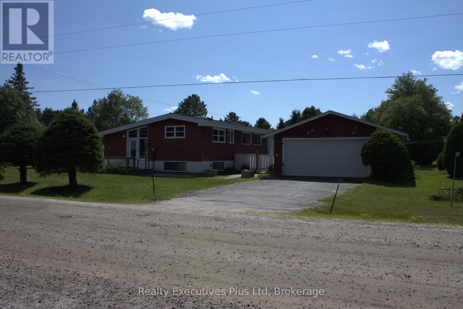 Property Photo:  106 Cheryl Crescent  ON P0A 1Z0 