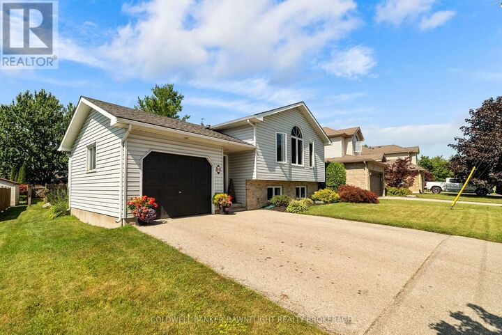 Property Photo: 62 George Street ON N0M 1S3