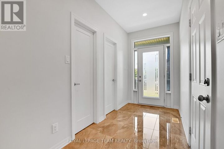Property Photo:  192 Southbridge Street  ON K4M 0E2 