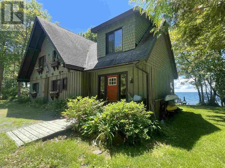 370 Lake St — photo 1