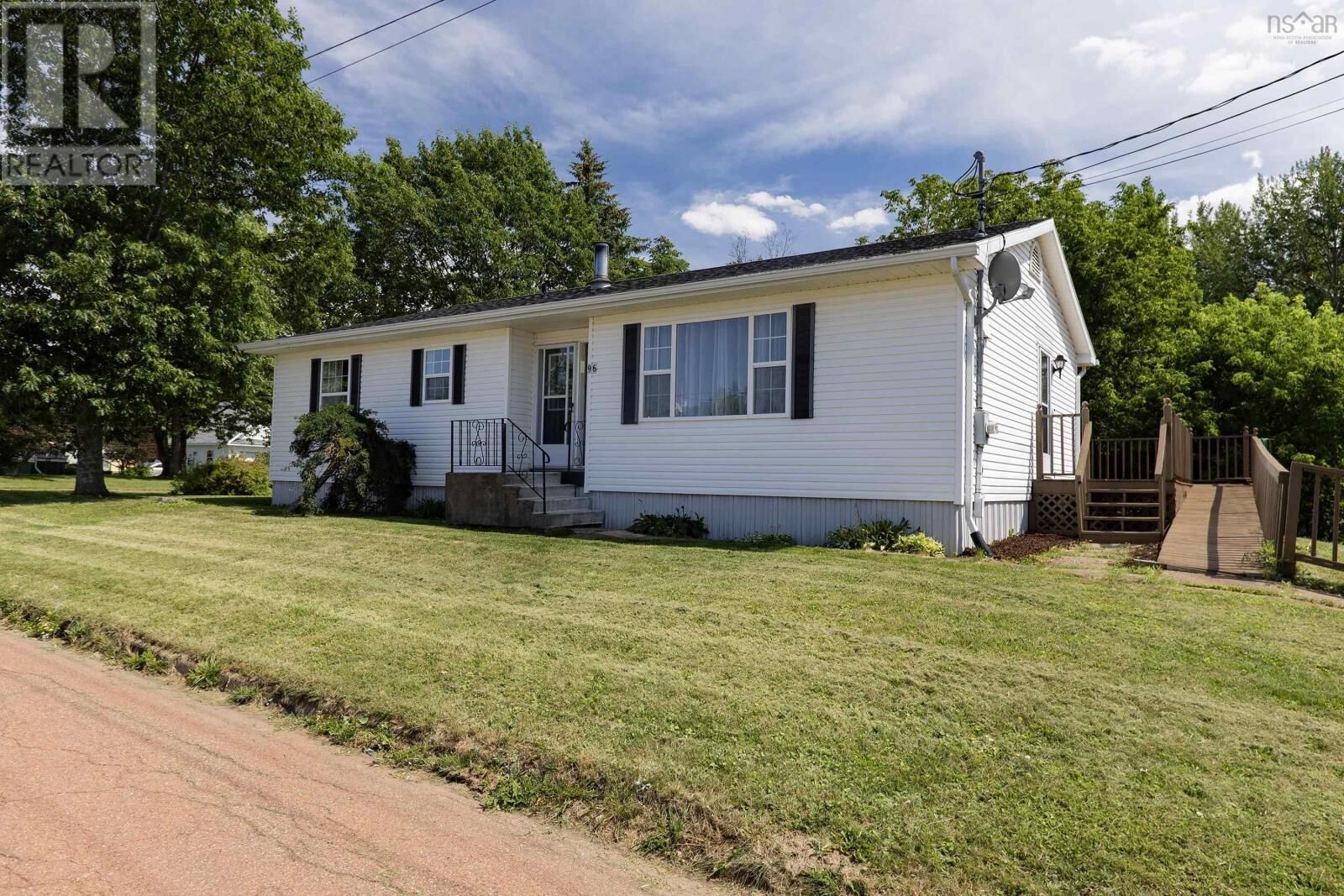 Property Photo:  96 Queen Street  NS B0K 1L0 