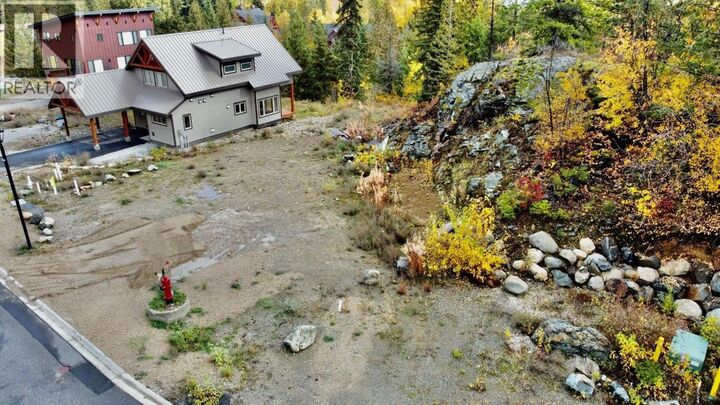 Property Photo:  1018 Olaus Way  BC V0G 1Y0 