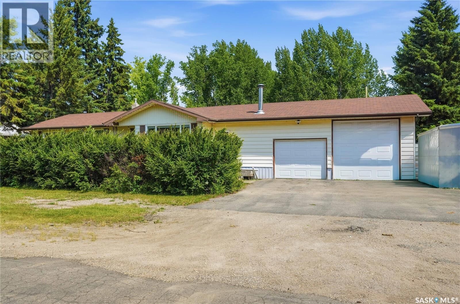 Property Photo: 133 Pollard Street SK S0G 1J0