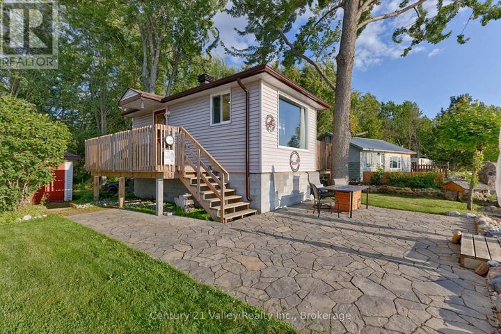 Property Photo: 115 Greatview Trail ON K8A 6W2