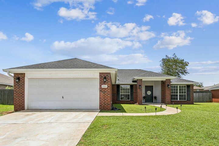 Property Photo: 3085 Border Creek Drive FL 32539