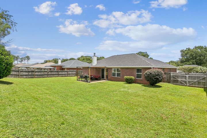 Property Photo:  3085 Border Creek Drive  FL 32539 