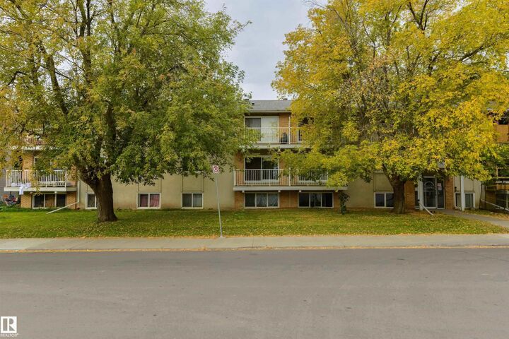 Property Photo: 10140 151 Street NW 205 AB T5P 1T4