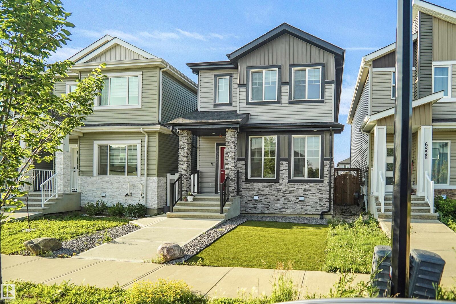Property Photo: 6532 175 Avenue NW AB T5Y 4B3