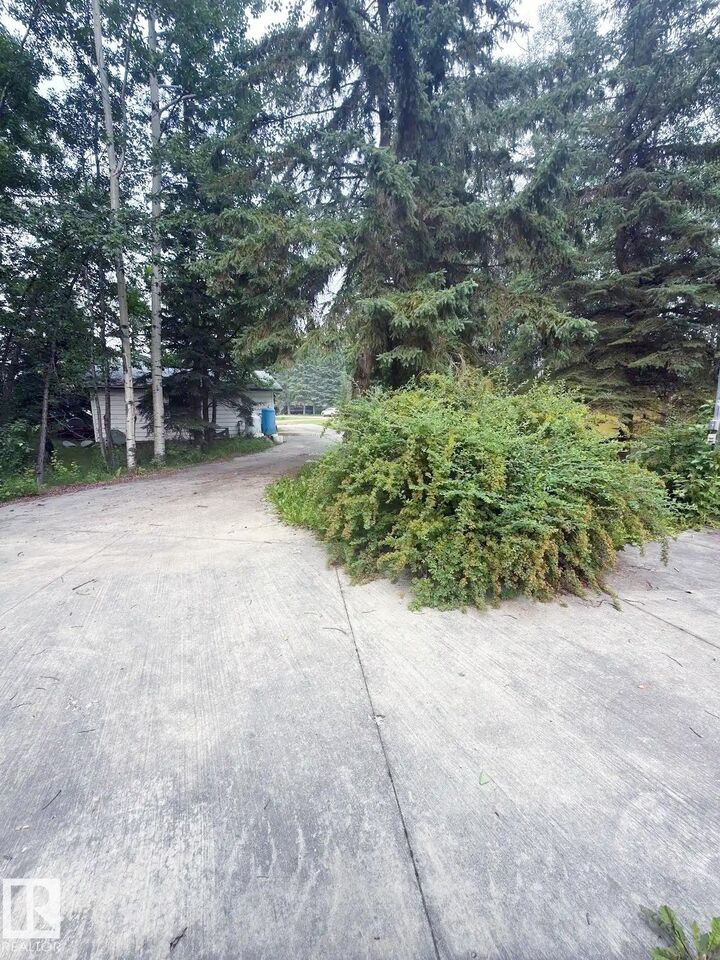 Property Photo: 4101 Scott Avenue AB T0C 2C0